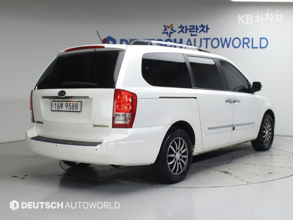 2010 - kia carnival