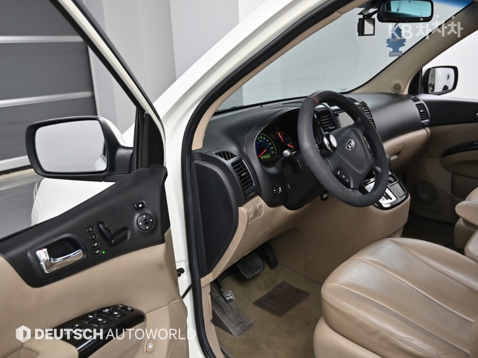2010 - kia carnival