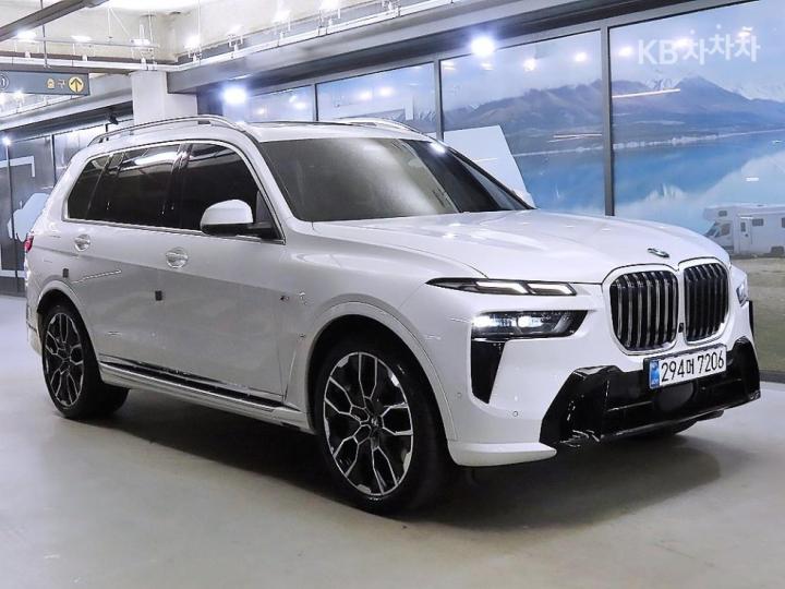 BMW X7 xDrive 40d — foto 1