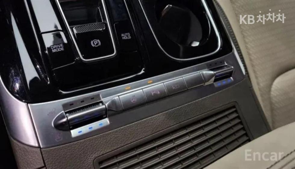 2023 - kia carnival