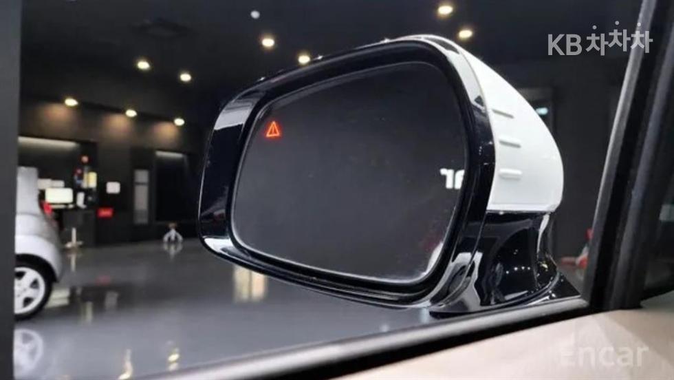 2023 - kia carnival