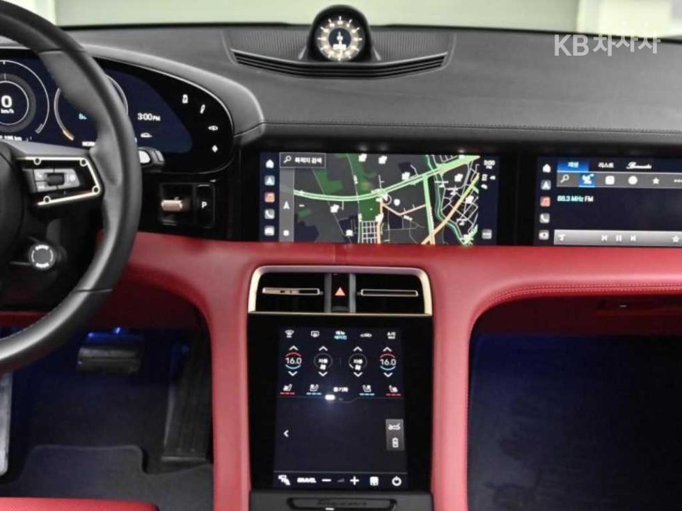 Porsche Taycan — miniaturë 14