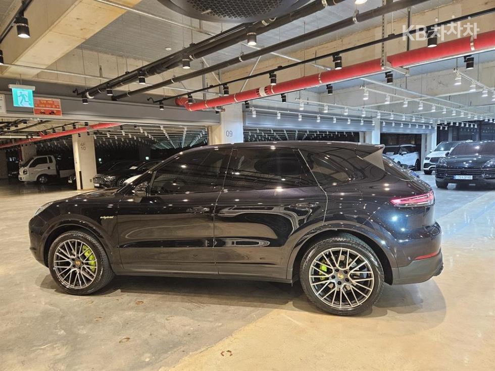 Porsche Cayenne — miniaturë 8