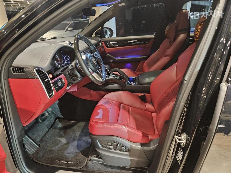 Porsche Cayenne — miniaturë 13