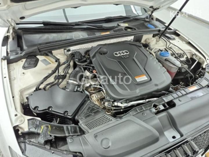 Audi A5 NEW 35 TDI Quattro Sportback Dynamic 8TA 7