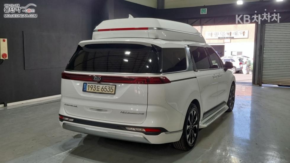 2021 - kia carnival