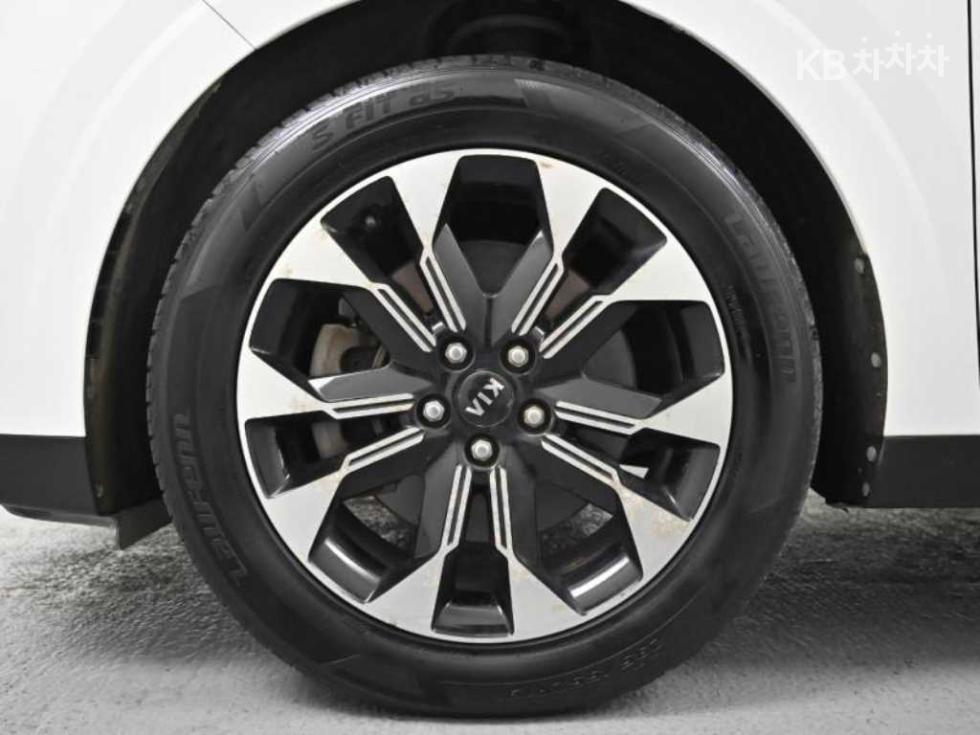 2021 - kia carnival