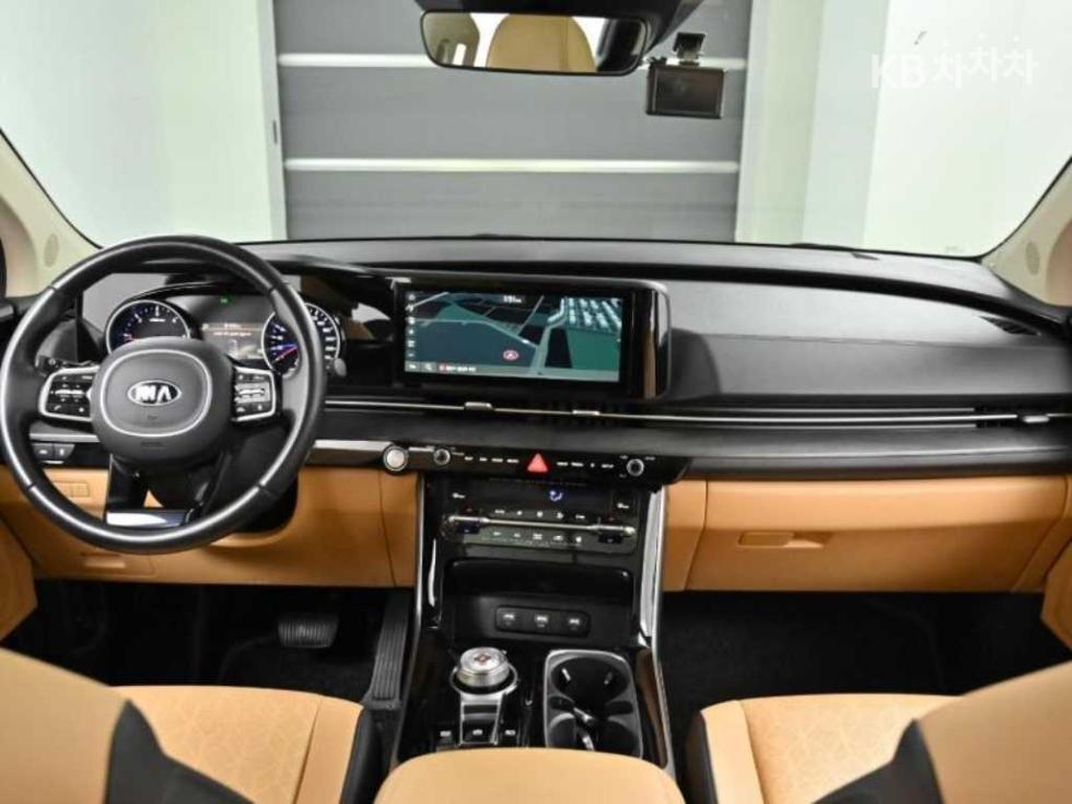 2021 - kia carnival