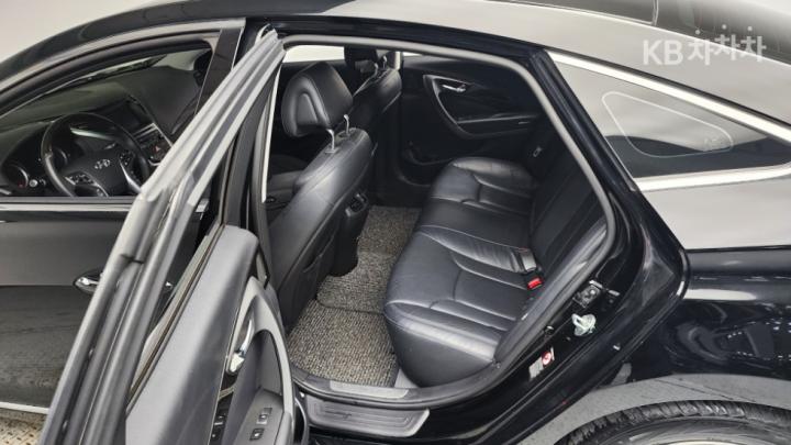 Hyundai Grandeur Hybrid Premium 9