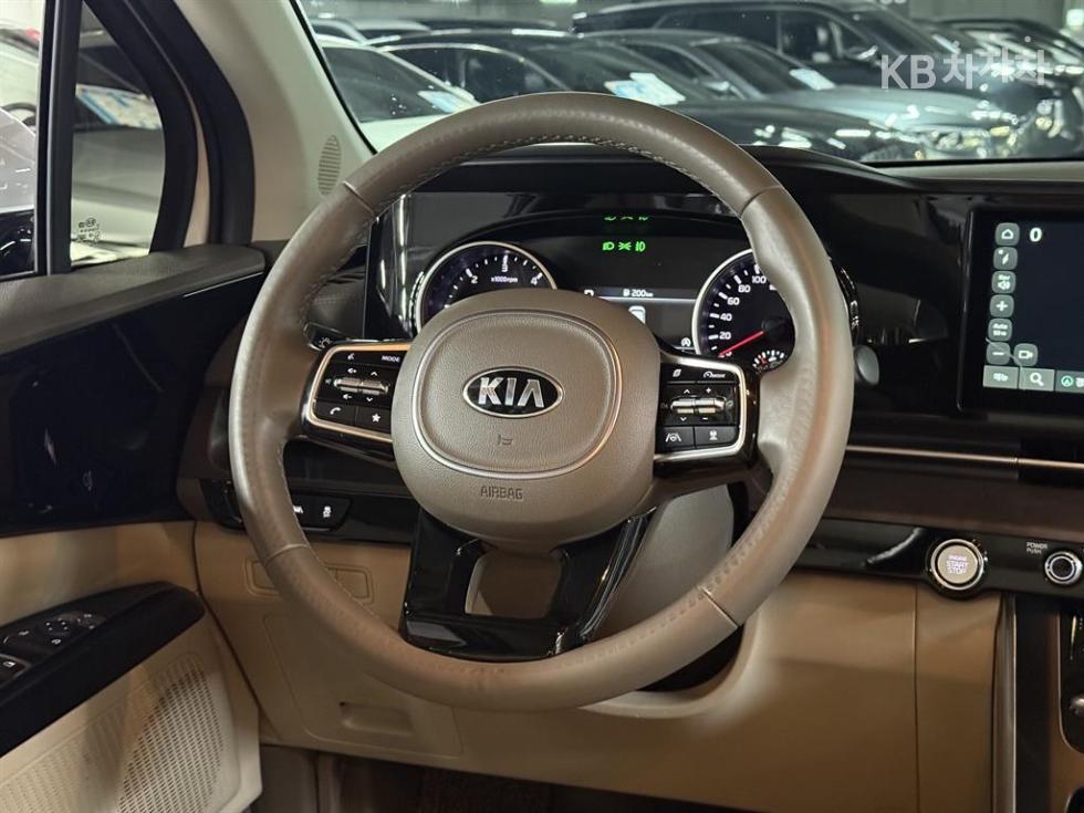 2021 - kia carnival