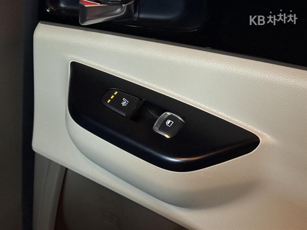 2021 - kia carnival