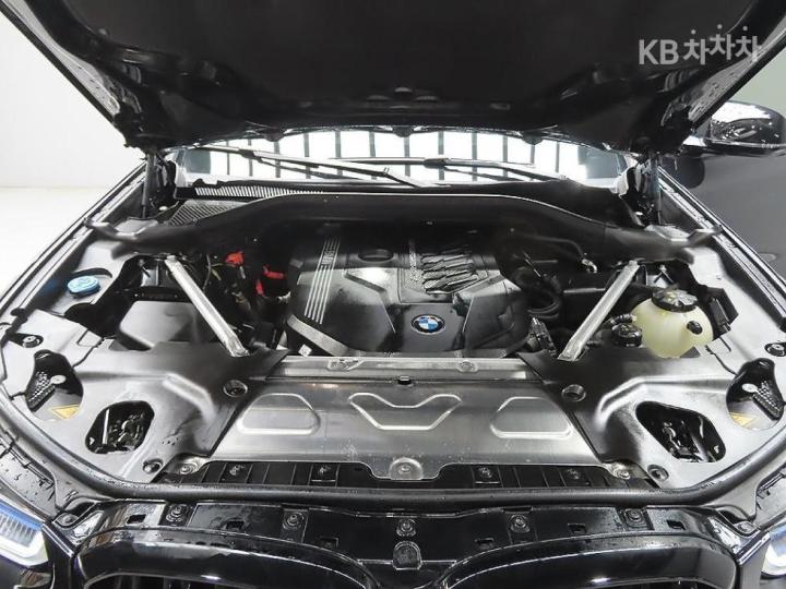 BMW M4 M40i - фото 7