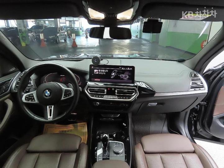 BMW M4 M40i - фото 10