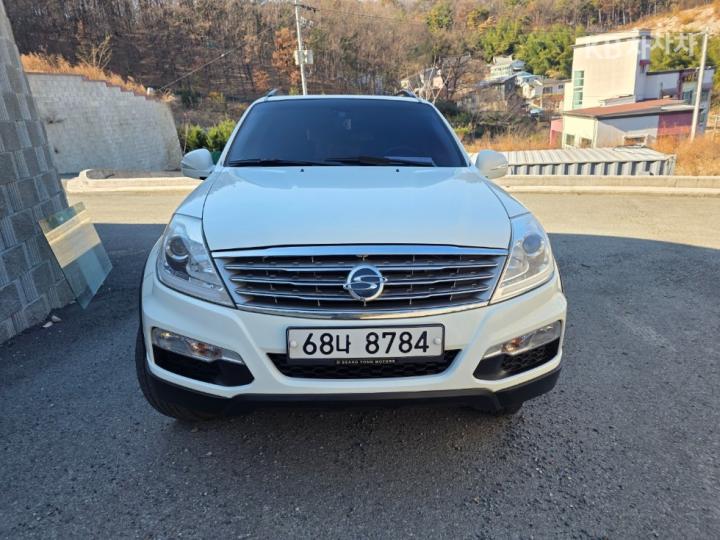 KG Mobility (Ssangyong) Rexton W 4WD RX7 Luxury 3