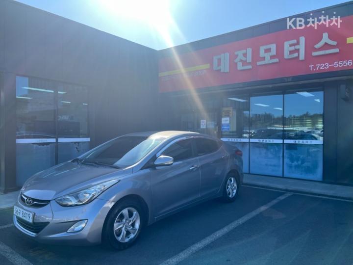 Hyundai Avante MD M16 GDi LUXURY