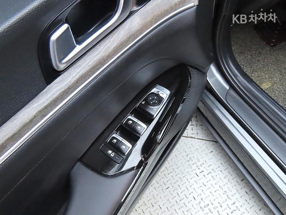 2020 - kia k5