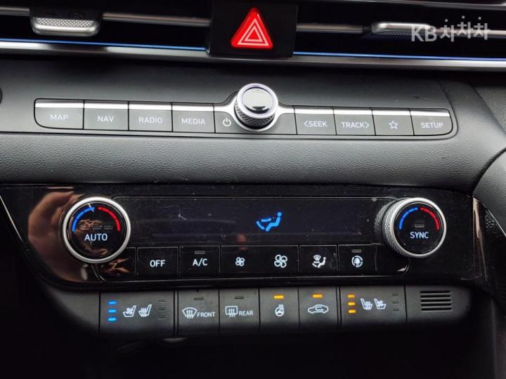 Hyundai Avante 1.6 Gasoline Inspiration - фото 7