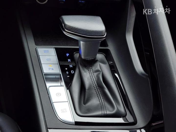 Hyundai Avante 1.6 Gasoline Inspiration - фото 9