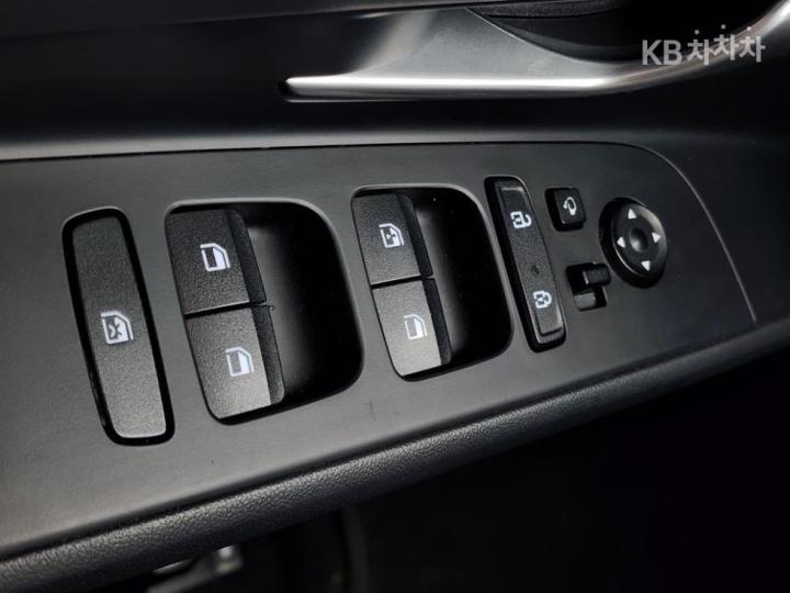 Hyundai Avante 1.6 Gasoline Inspiration - фото 13