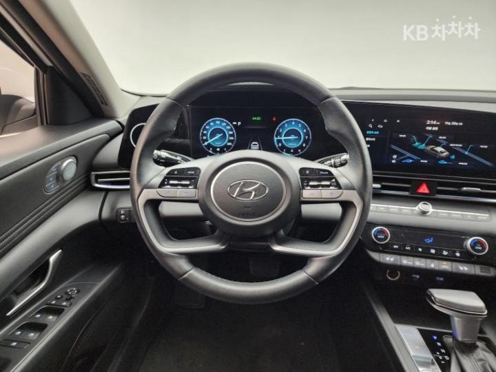 Hyundai Avante 1.6 Gasoline Inspiration - фото 16