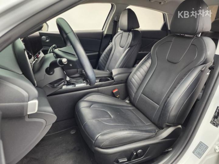 Hyundai Avante 1.6 Gasoline Inspiration - фото 18