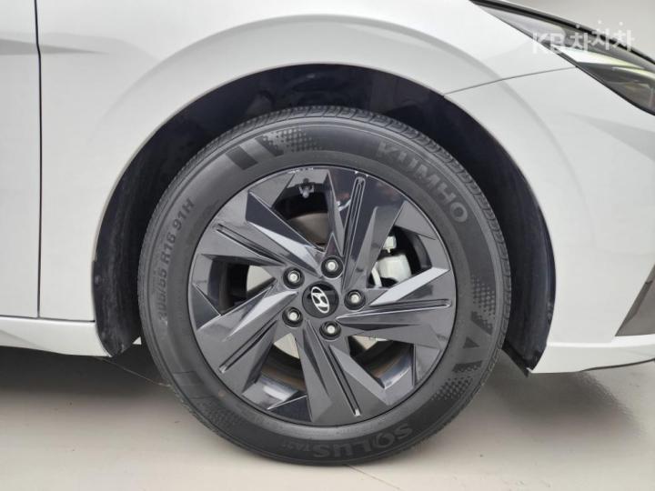 Hyundai Avante 1.6 Gasoline Inspiration - фото 23