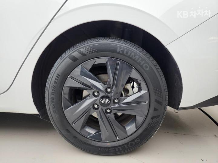 Hyundai Avante 1.6 Gasoline Inspiration - фото 25