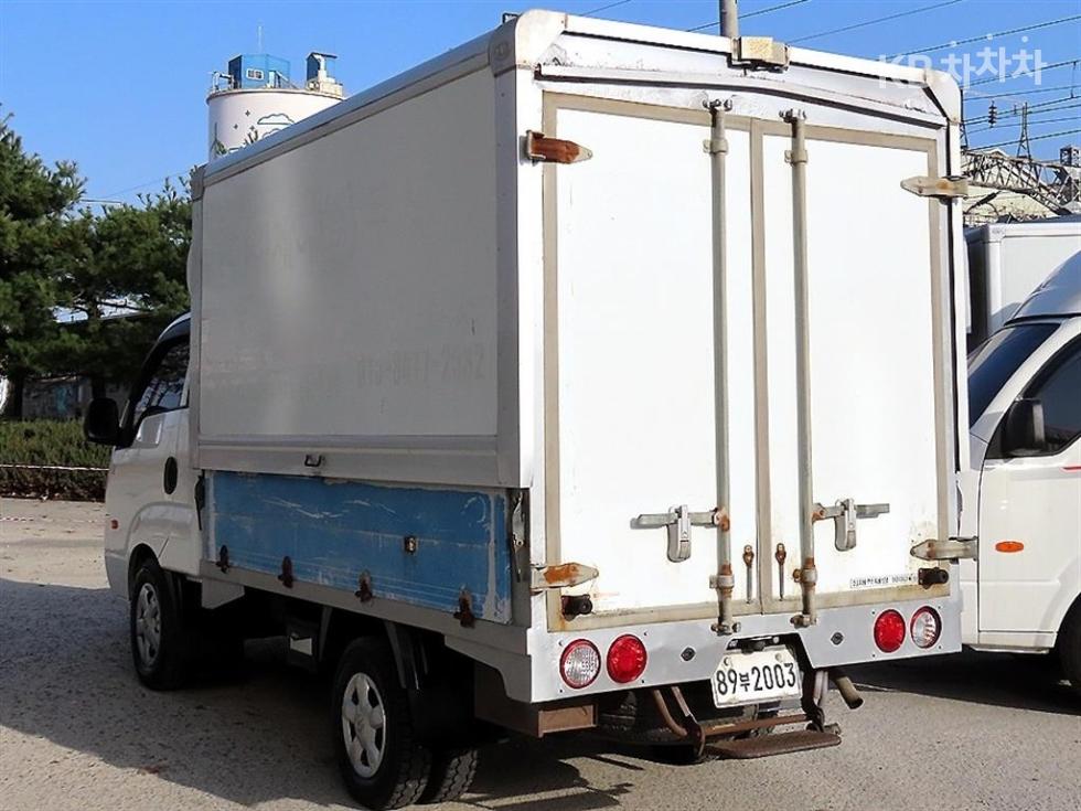 2012 - kia bongo iii