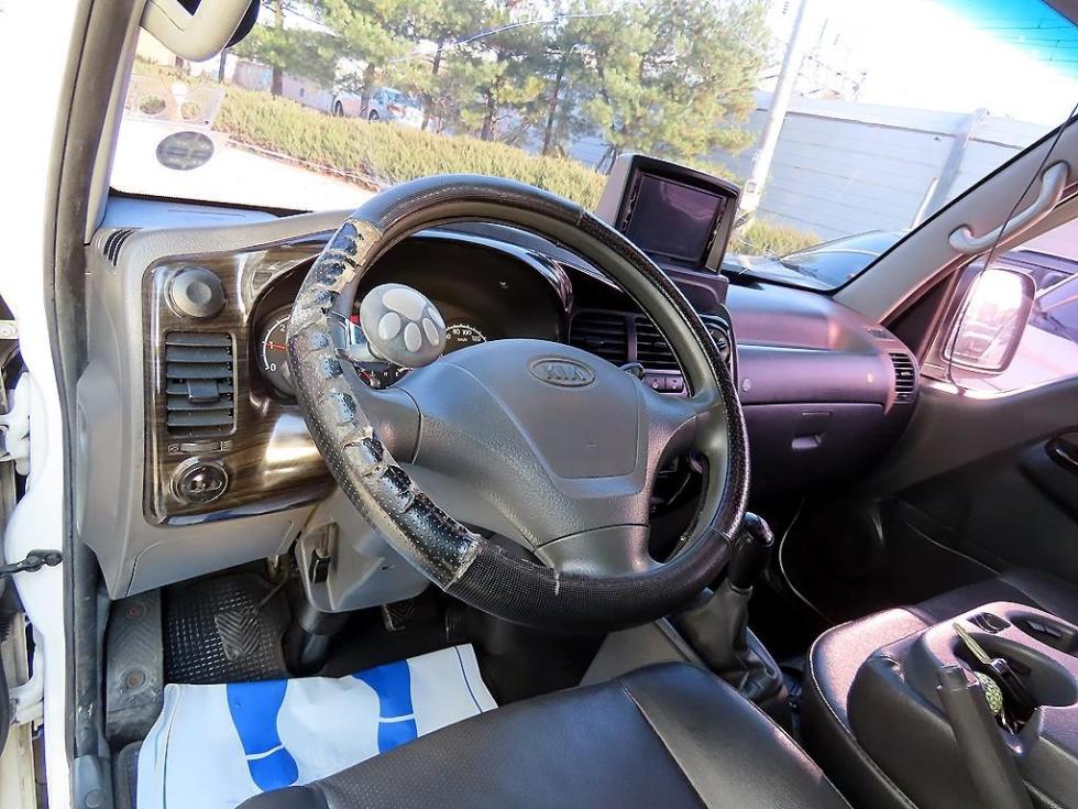 2012 - kia bongo iii
