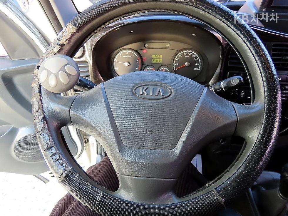 2012 - kia bongo iii