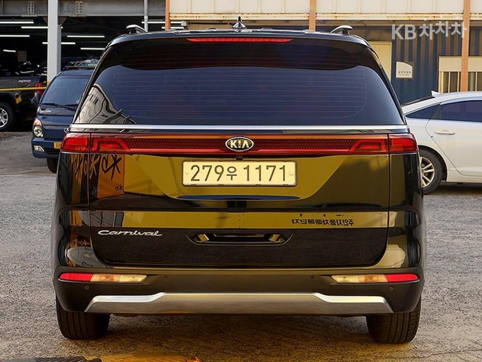 2021 - kia carnival