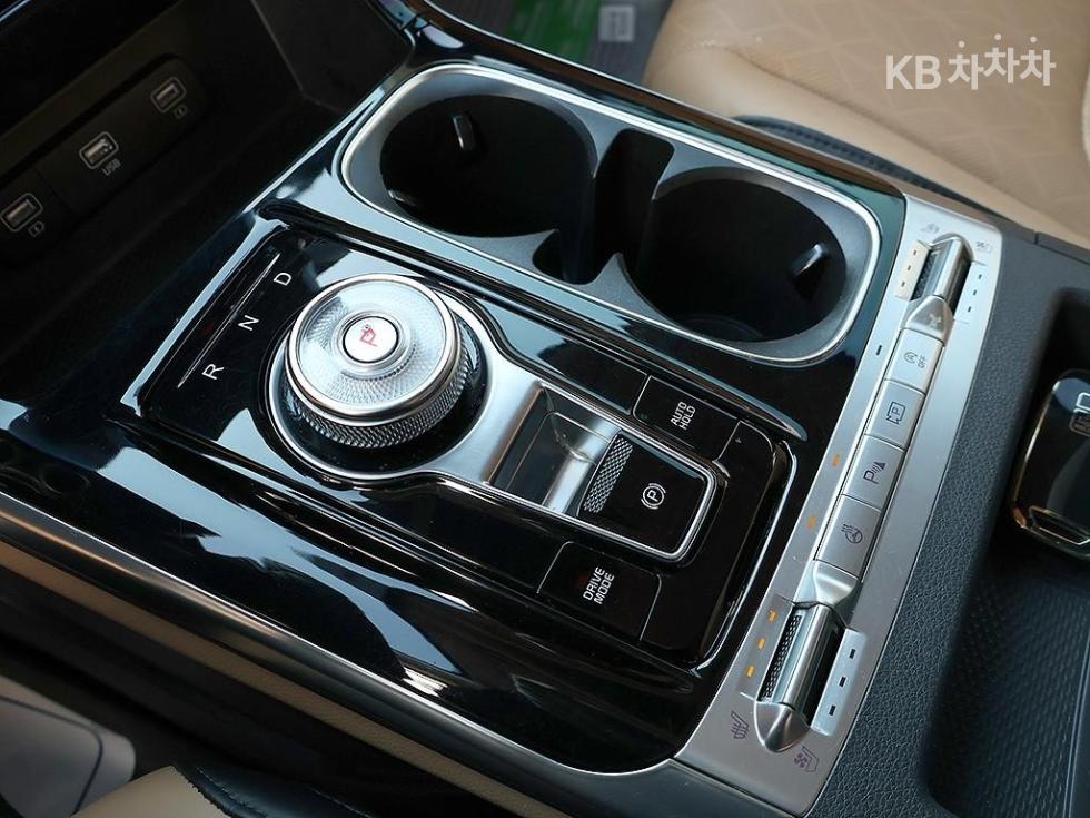 2021 - kia carnival