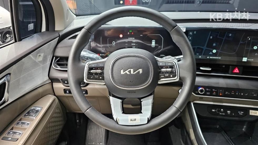 2025 - kia carnival