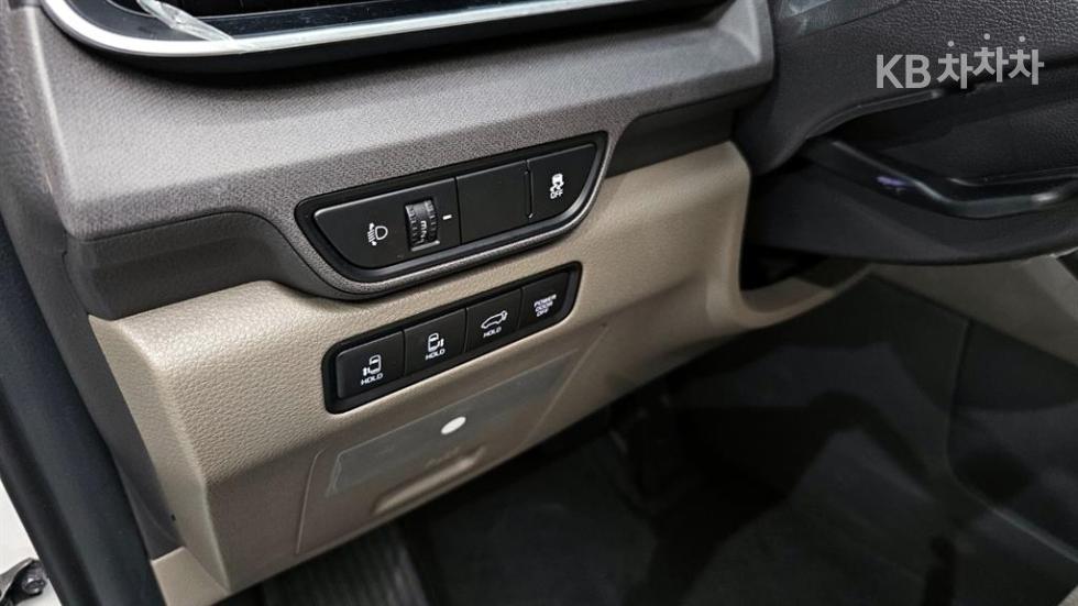 2025 - kia carnival