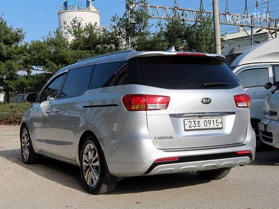 2016 - kia carnival