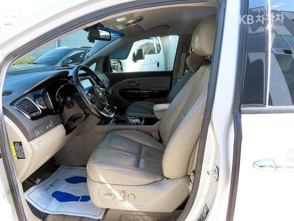 2016 - kia carnival