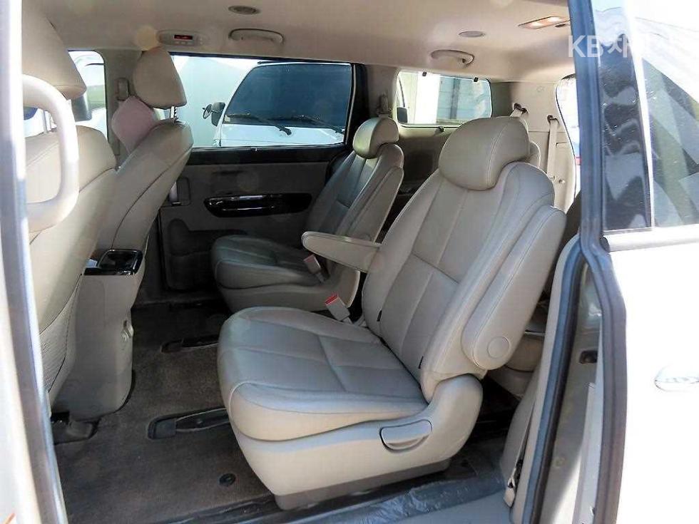 2016 - kia carnival