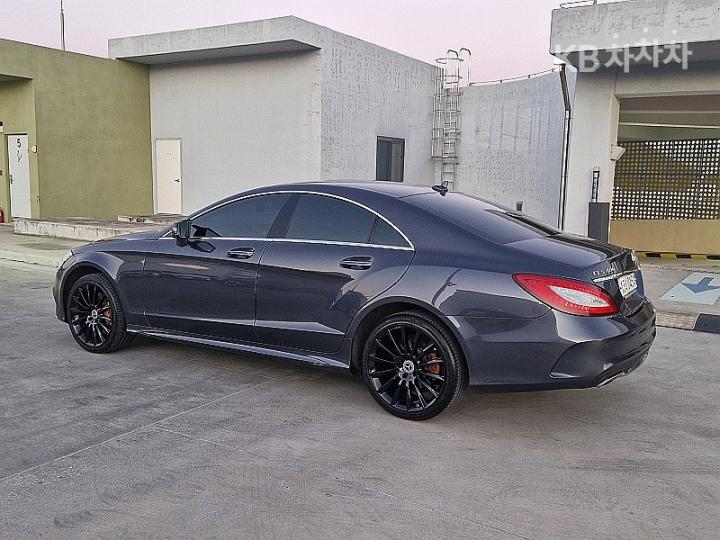 Mercedes-Benz CLS-Class W218 CLS400 W218 6
