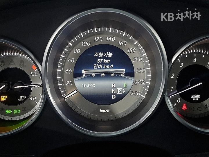 Mercedes-Benz CLS-Class W218 CLS400 W218 9