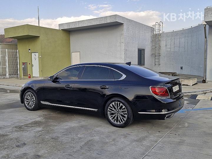 Kia K9 The 3.8 GDI AWD Platinum Ⅰ 7