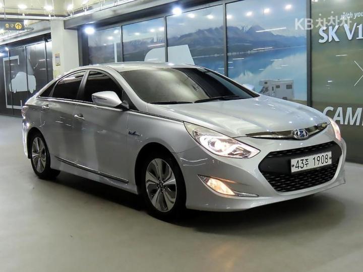Hyundai Sonata Hybrid 2.0 Modern 2
