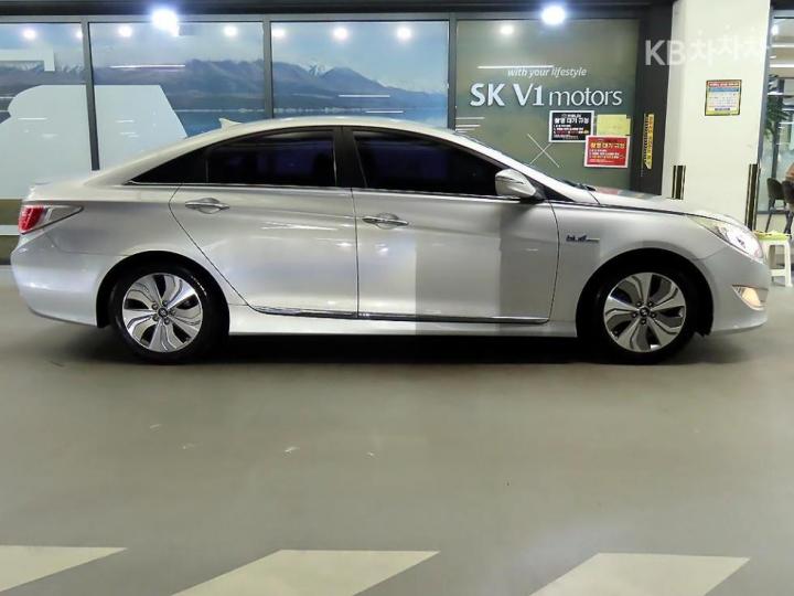 Hyundai Sonata Hybrid 2.0 Modern 4