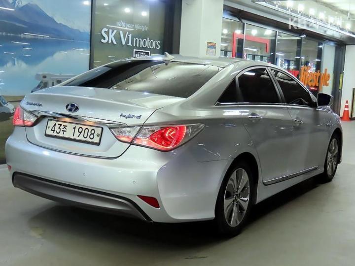 Hyundai Sonata Hybrid 2.0 Modern 5
