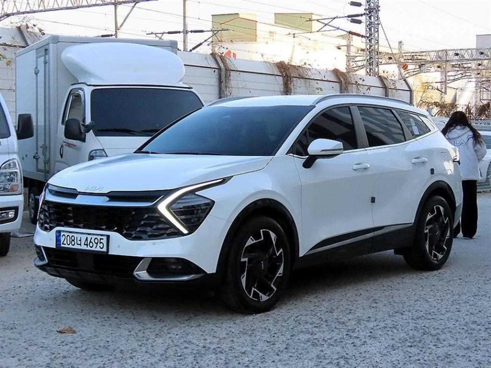 2022 - kia sportage