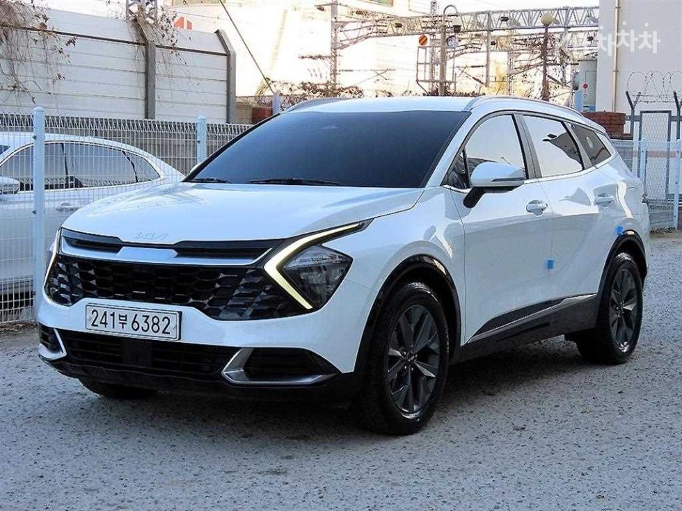 2022 - kia sportage