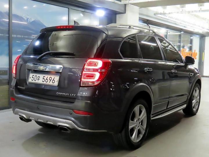 Chevrolet Captiva 4WD LTZ 5