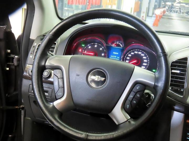 Chevrolet Captiva 4WD LTZ 9
