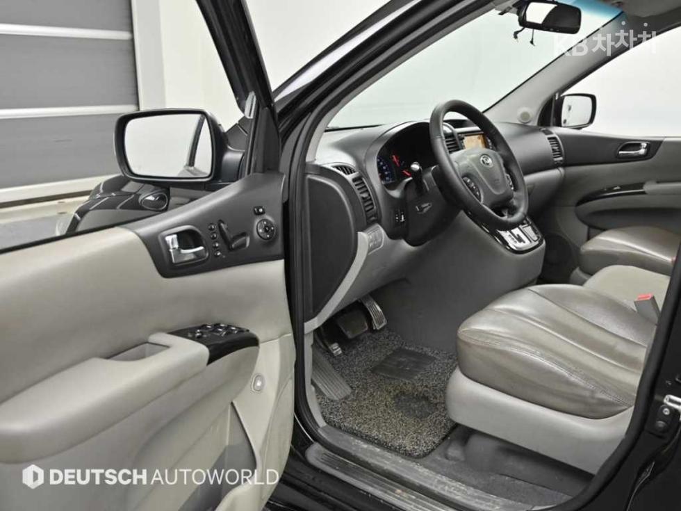 2013 - kia carnival