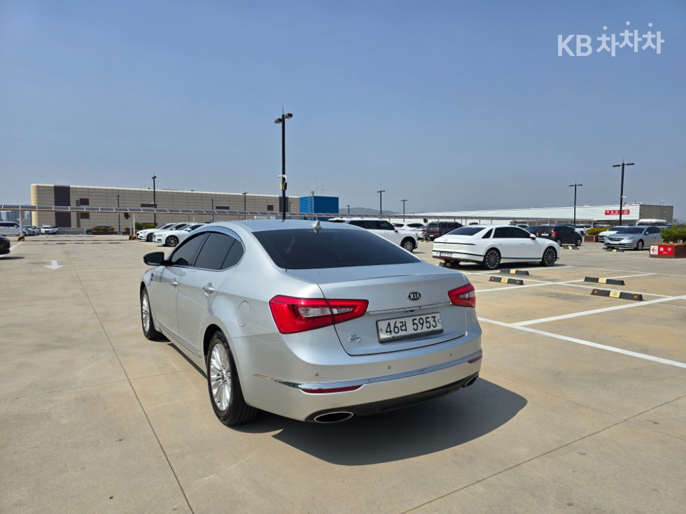 2013 - kia k7