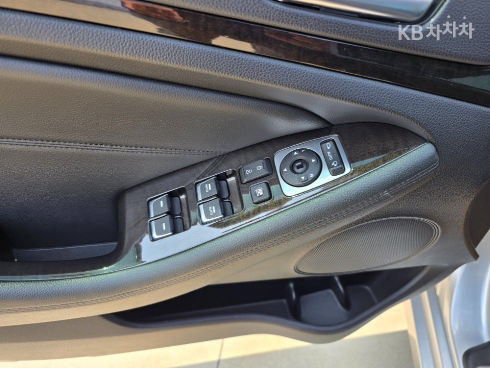 2013 - kia k7